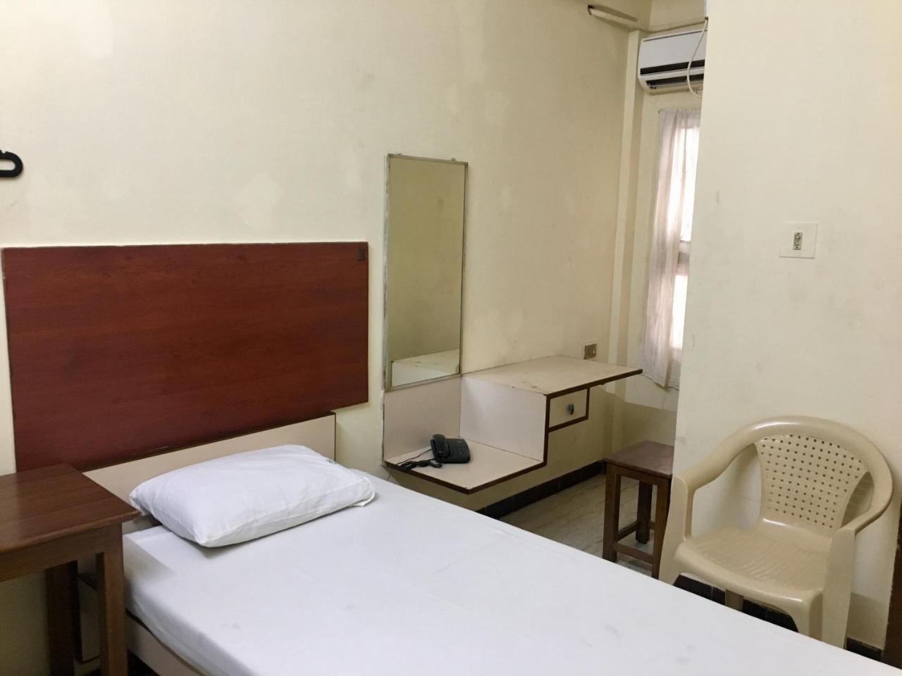 Hotel Subashini International Ченай Екстериор снимка